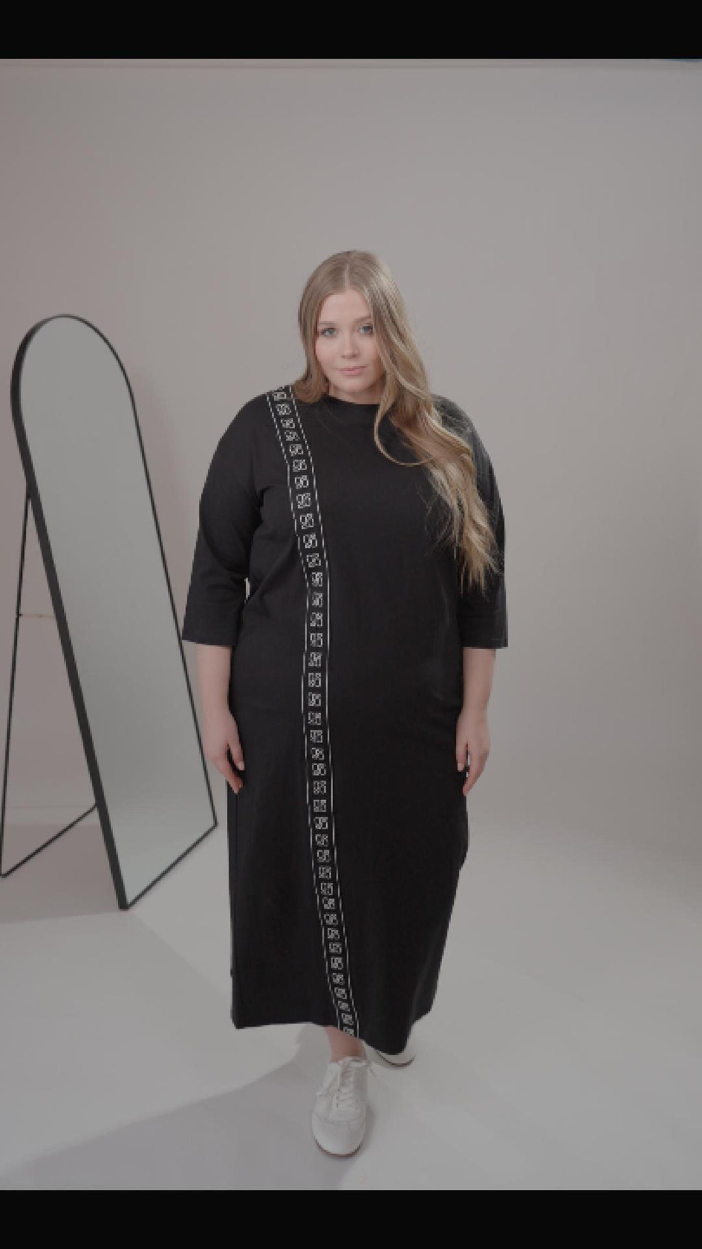 Logo Ribbon Dress